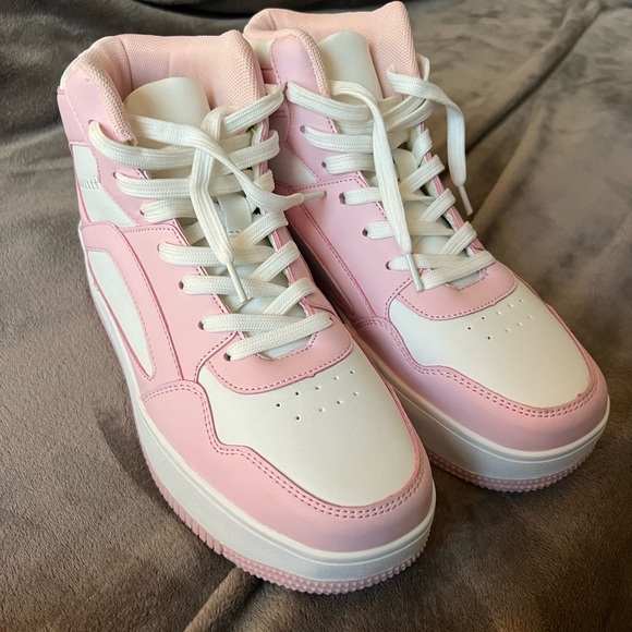 High top sneakers - Picture 2 of 7